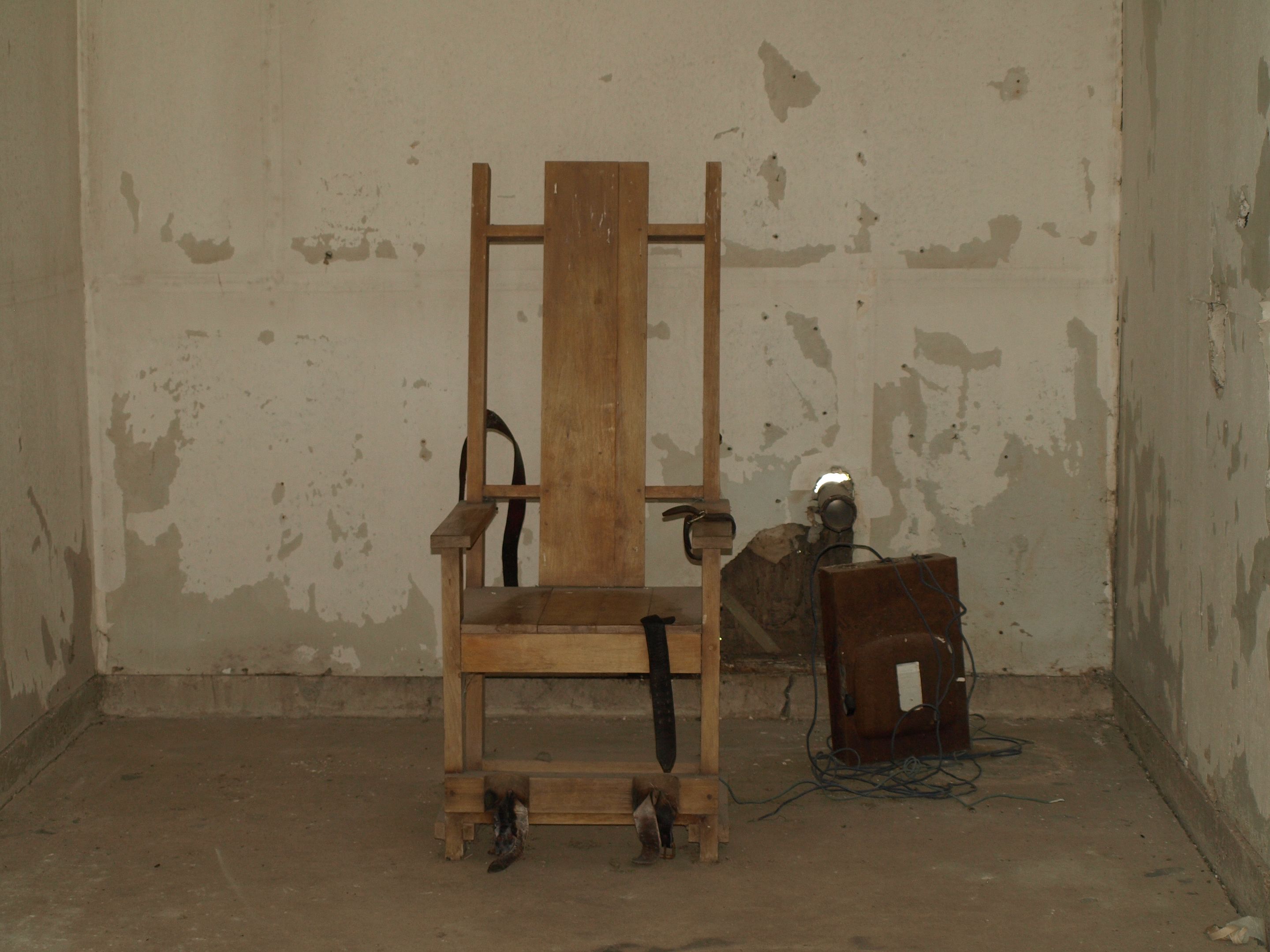 La historia de la infame primera fotografía de una ejecución en la silla eléctrica